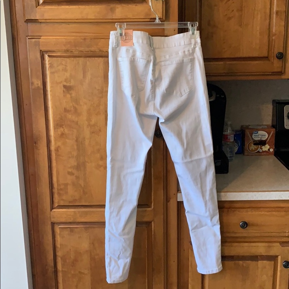 Jeans - Picture 3 of 3